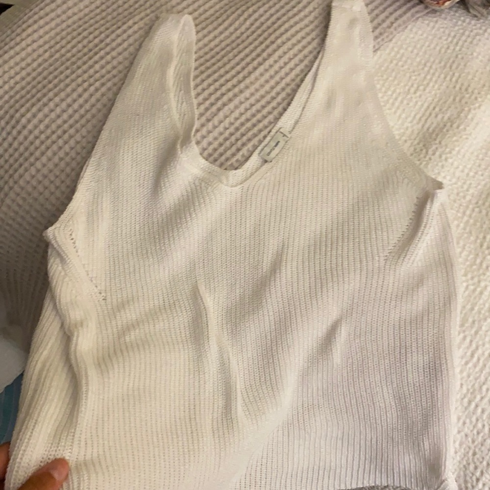 Sweater tank size L